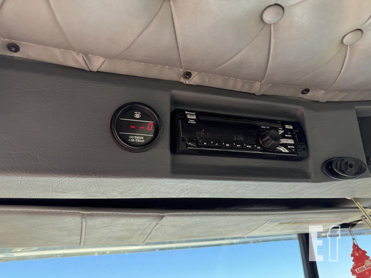 2009-western-star-4900-image-35