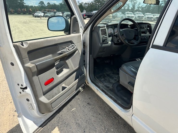 dodge-ram-1500-image-31