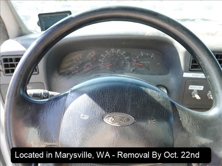 2000-ford-f650-image-17