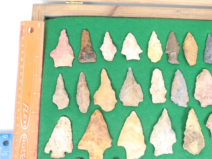 #21-•-#4161-•-(42)-framed-native-american-artifacts-image-3