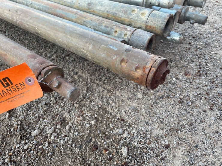 #1944-•-(14)-scaffold-tubes-with-end-fittings-image-3
