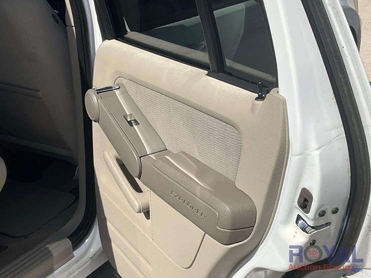 2007-ford-explorer-image-23