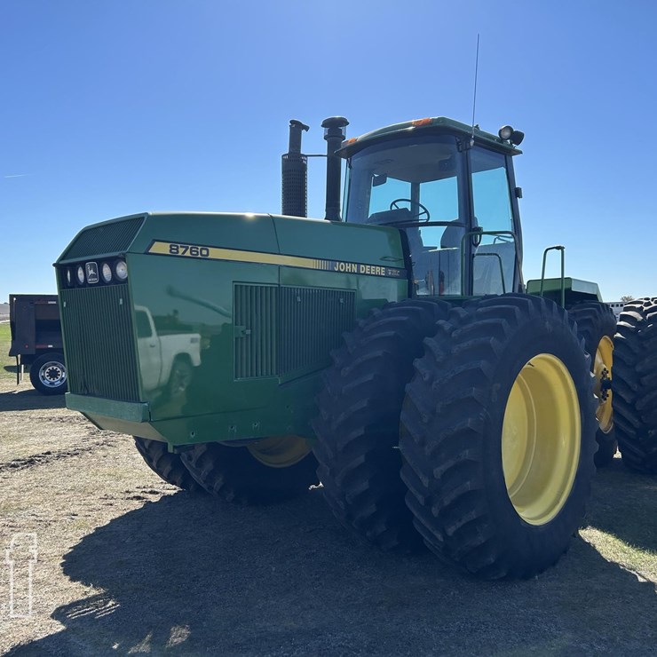 JOHN DEERE 8760