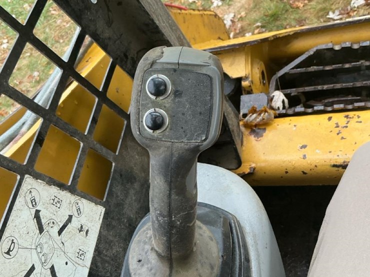 2010-caterpillar-257b-image-58
