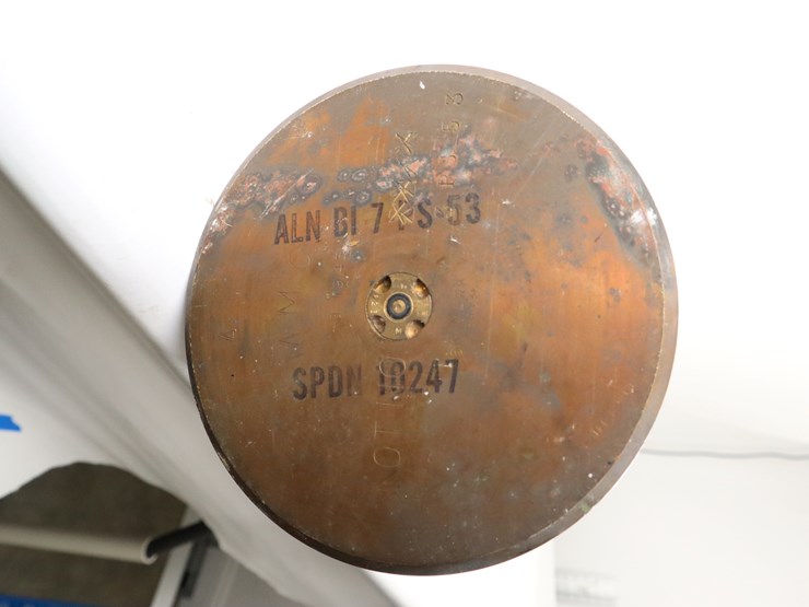 #25-•-#4240-•-(2)-1945-naval-5-inch-mark-v-shell-casings.-dimensions:-26.5"-h-x-6"-diameter-image-5