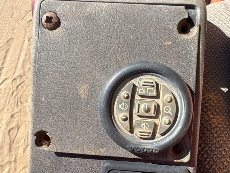 volvo-ec240cl-image-33