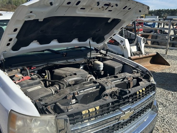2008-chevrolet-silverado-3500-image-34