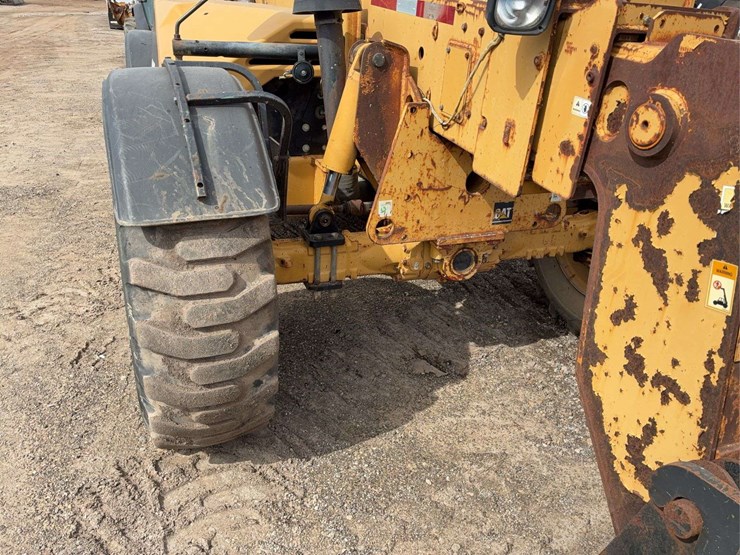 caterpillar-th63-image-3