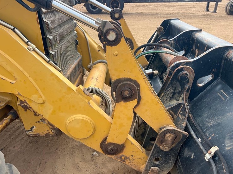 2015-caterpillar-420f-it-image-30