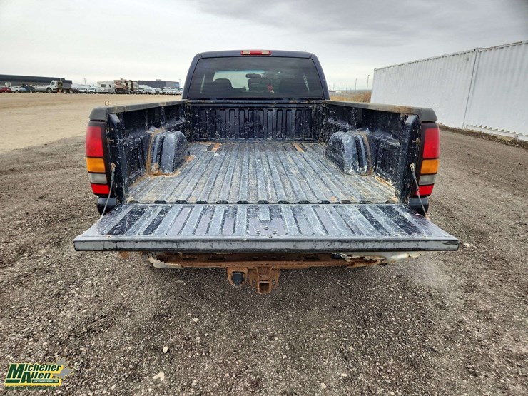 2006-gmc-sierra-2500hd-image-21