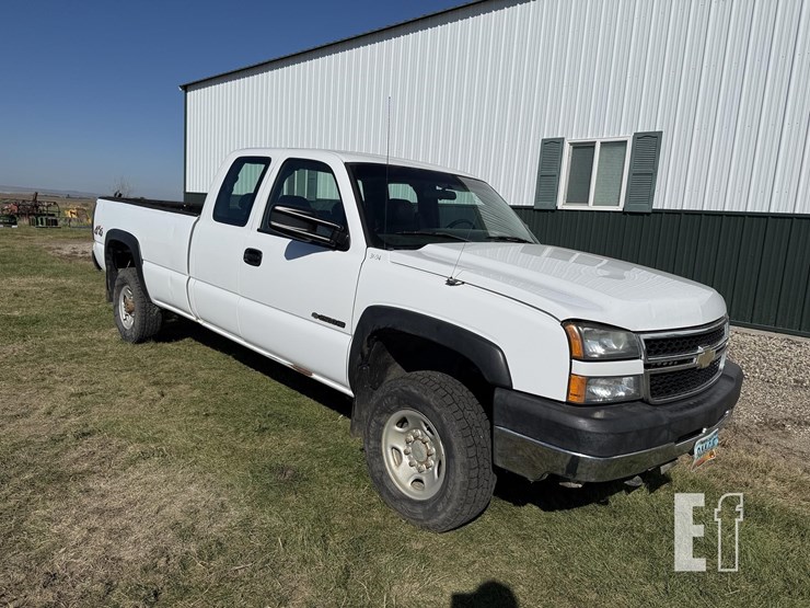 2006-chevrolet-2500hd-image-12