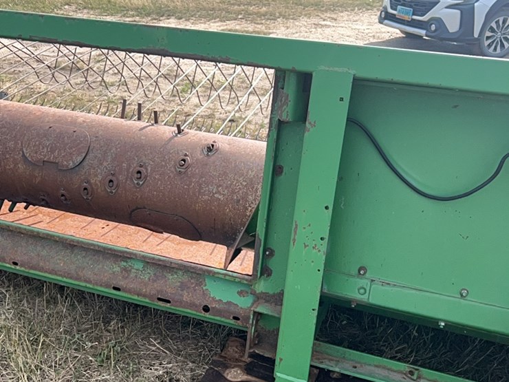 john-deere-12-image-13