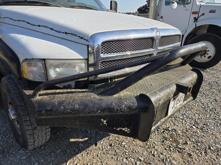 2000-dodge-2500-image-9