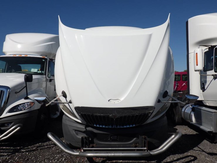 2016-international-prostar-image-13