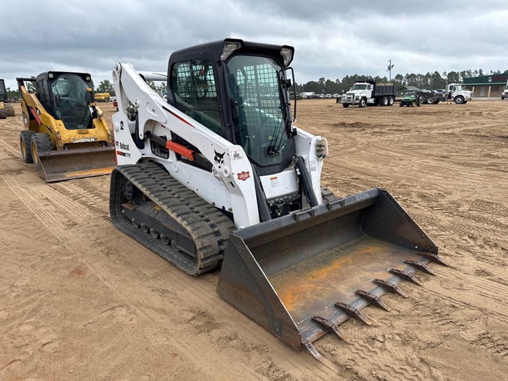 2016-bobcat-t770-image-6