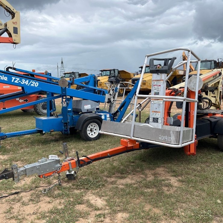 2021 JLG T350