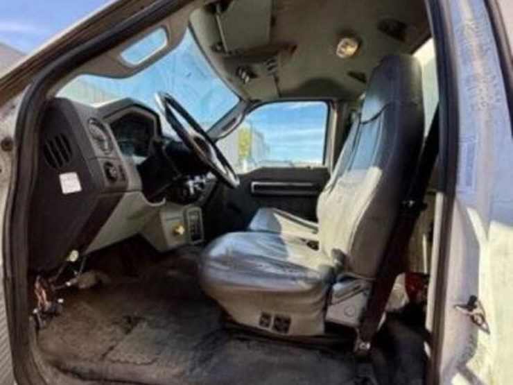 2013-ford-f750-xl-image-66