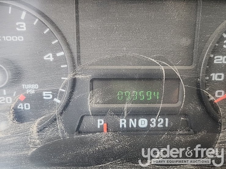 2005-ford-f550-image-26