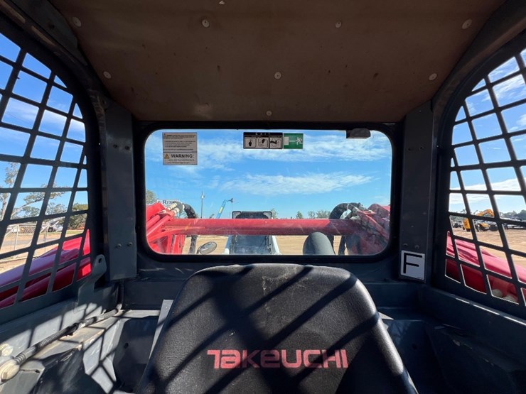2022-takeuchi-tl12v2-image-33
