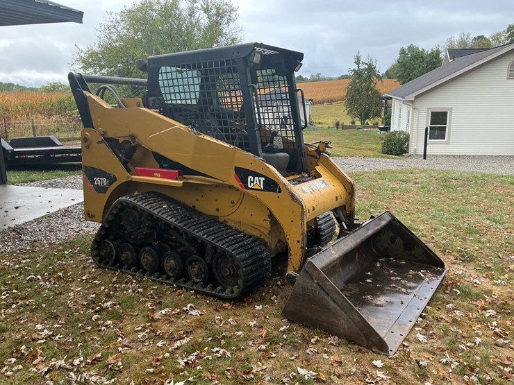 2010-caterpillar-257b-image-10