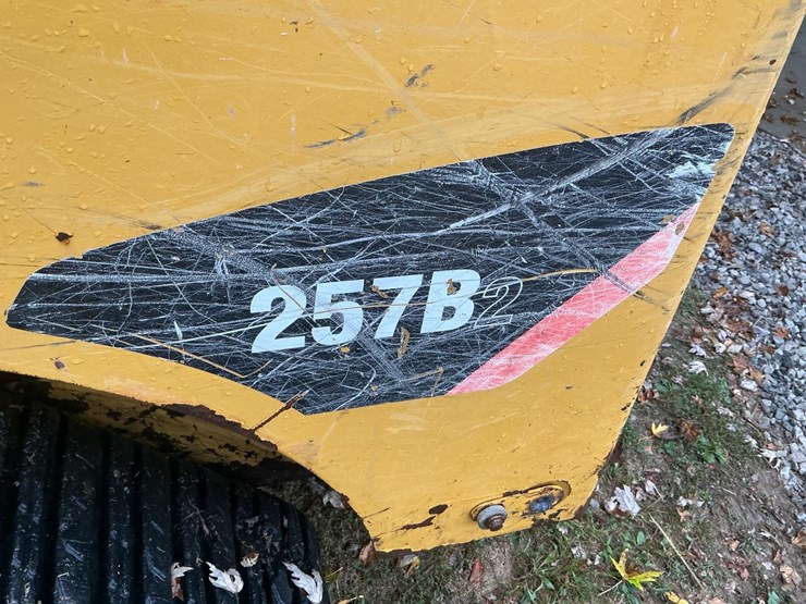 2010-caterpillar-257b-image-21