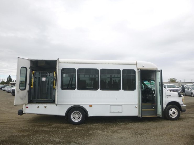 2008-ford-e450-image-7