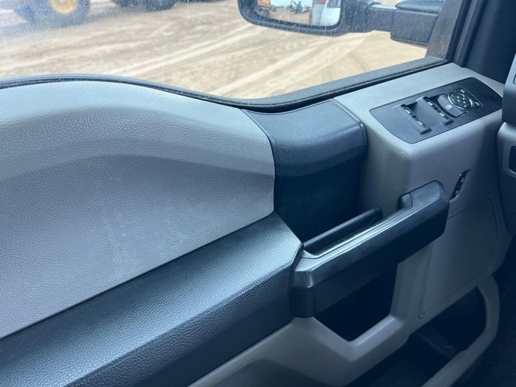 2018-ford-f350-xl-image-46