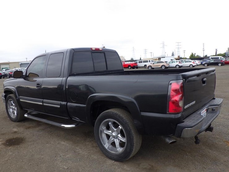 2004-chevrolet-1500-image-4