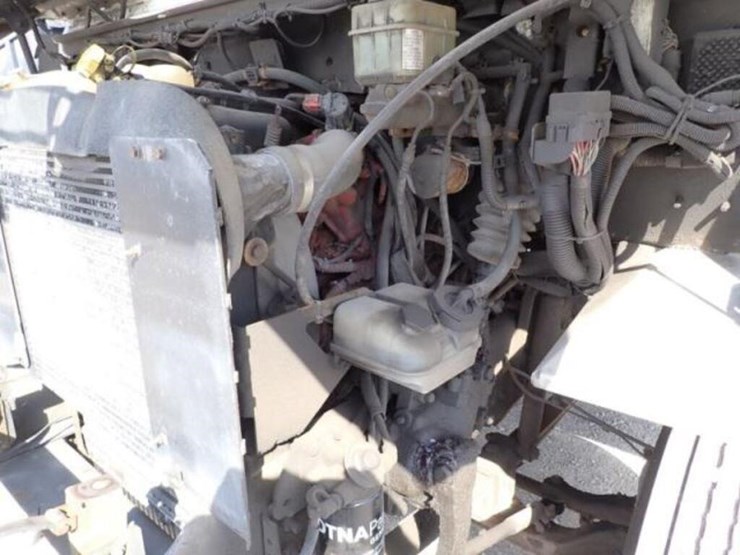 2013-freightliner-mt55-image-27