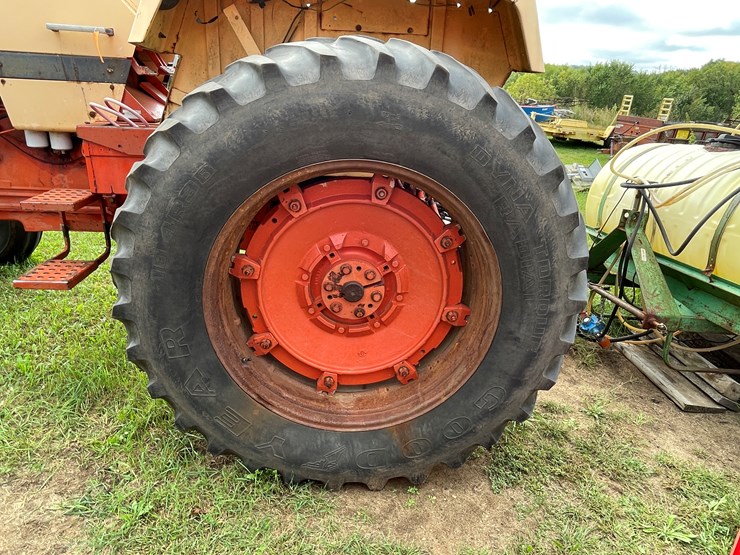1974-case-ih-1140-image-42