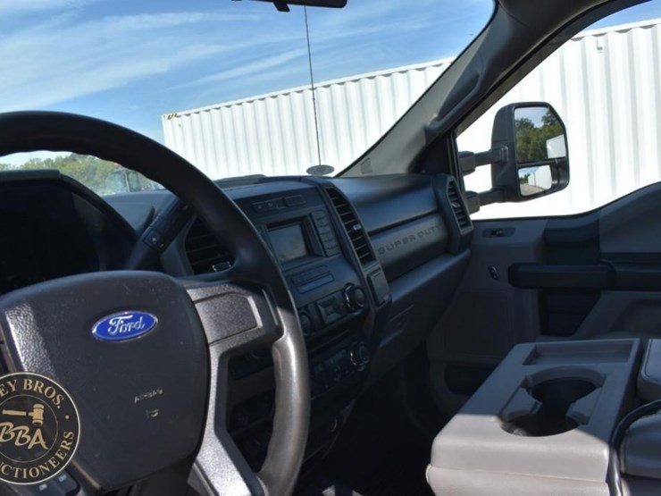 2017-ford-f550-image-69