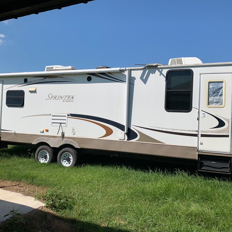 #107 • 2008 KEYSTONE SPRINTER RV