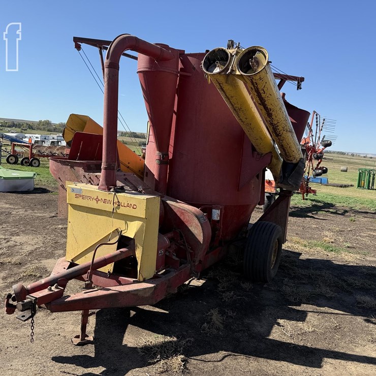 NEW HOLLAND 358