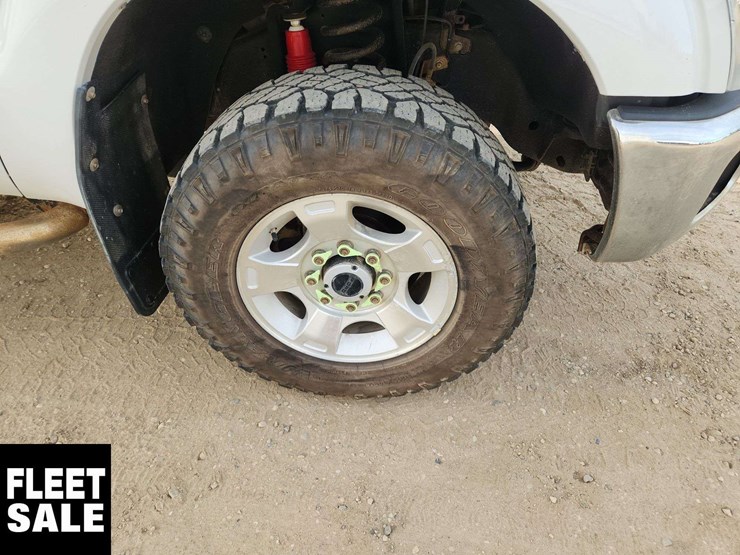 2014-ford-f350-image-34
