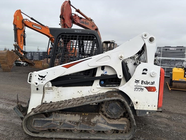 2021-bobcat-t770-image-5