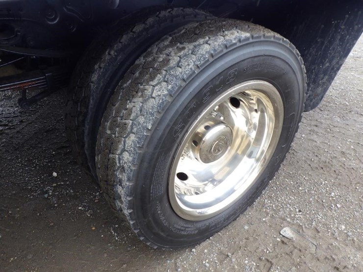 2016-ford-f550-image-16