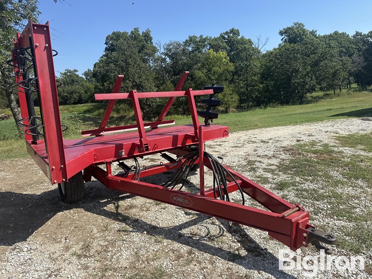 robbco-272-pull-type-bale-flaker-feeder-image-3
