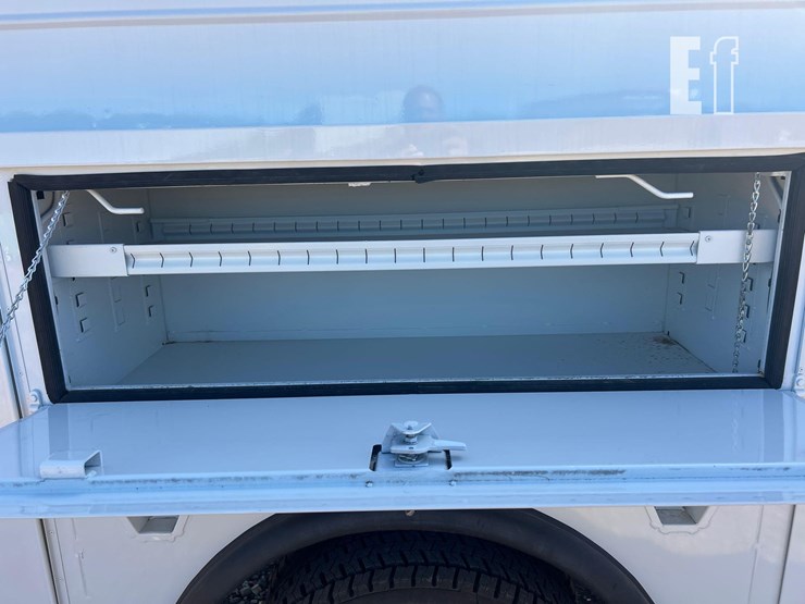2023-chevrolet-silverado-6500hd-image-20