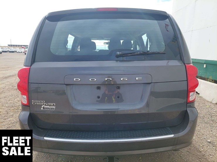 2015-dodge-grand-caravan-image-5