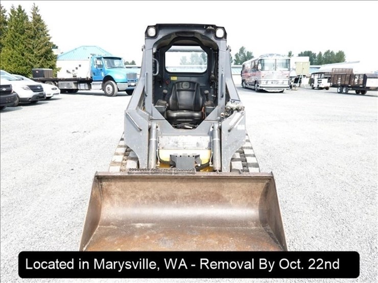 2016-deere-317g-image-17