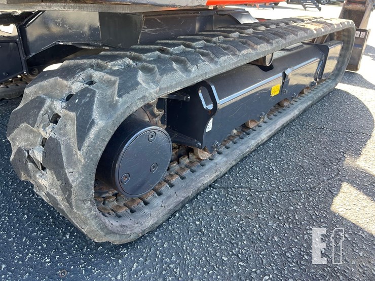 2023-kubota-kx033-4-image-23
