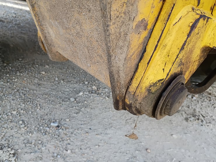 new-holland-lb75-image-64