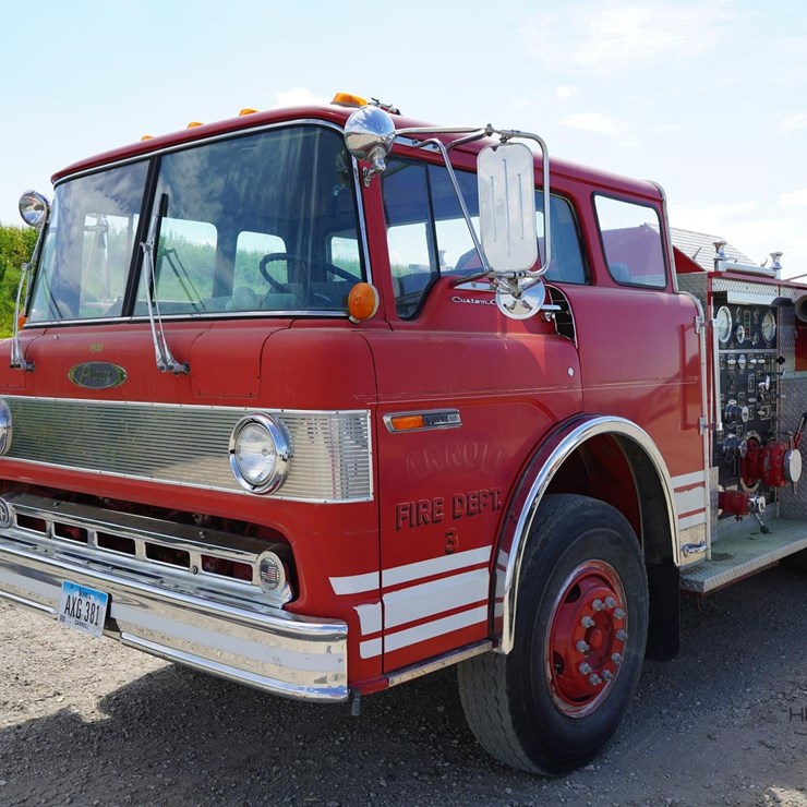 1977 FORD 900