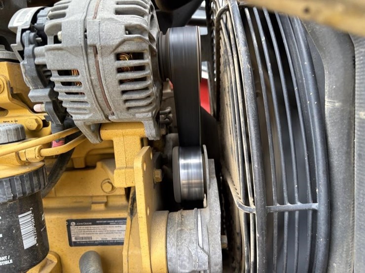 2012-deere-210lj-image-46