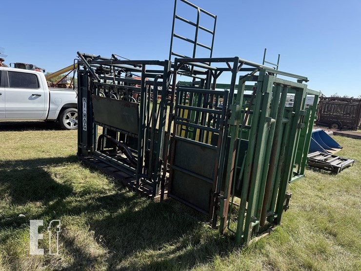 hi-hog-cattle-chute-67-image-3