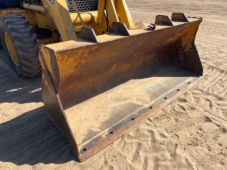 2000-deere-310se-image-13