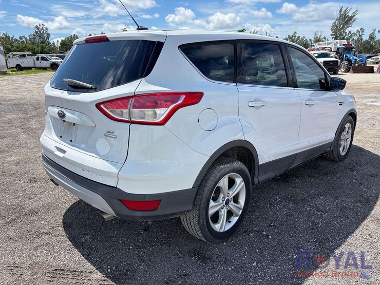 2015-ford-escape-image-3