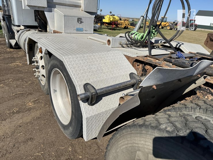 2009-kenworth-t800-image-59