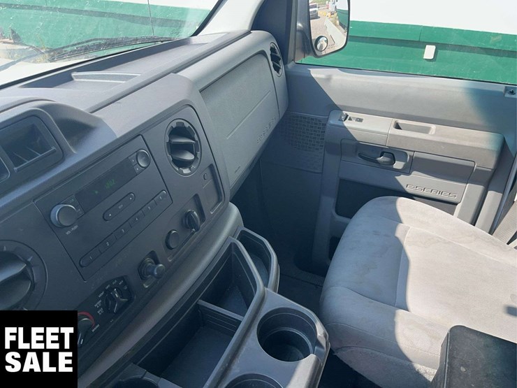 2009-ford-cargo-image-9