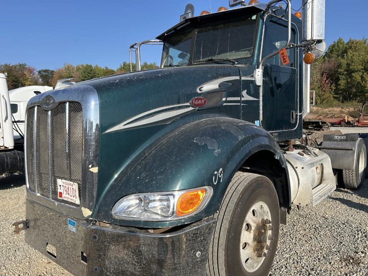 2009-peterbilt-386-image-9